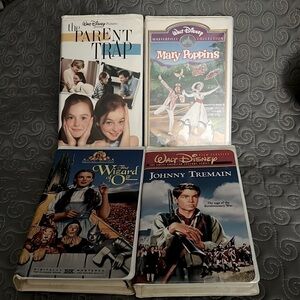 Walt Disney MGM Lot of 4 VHS Tapes wizard of Oz, Mary Poppins